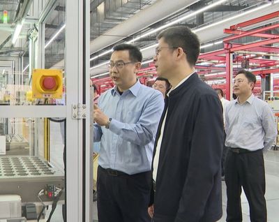 王鋒率隊(duì)開展暖企行動(dòng):持續(xù)提升當(dāng)家產(chǎn)業(yè)優(yōu)勢(shì) 推動(dòng)實(shí)體經(jīng)濟(jì)高質(zhì)量發(fā)展